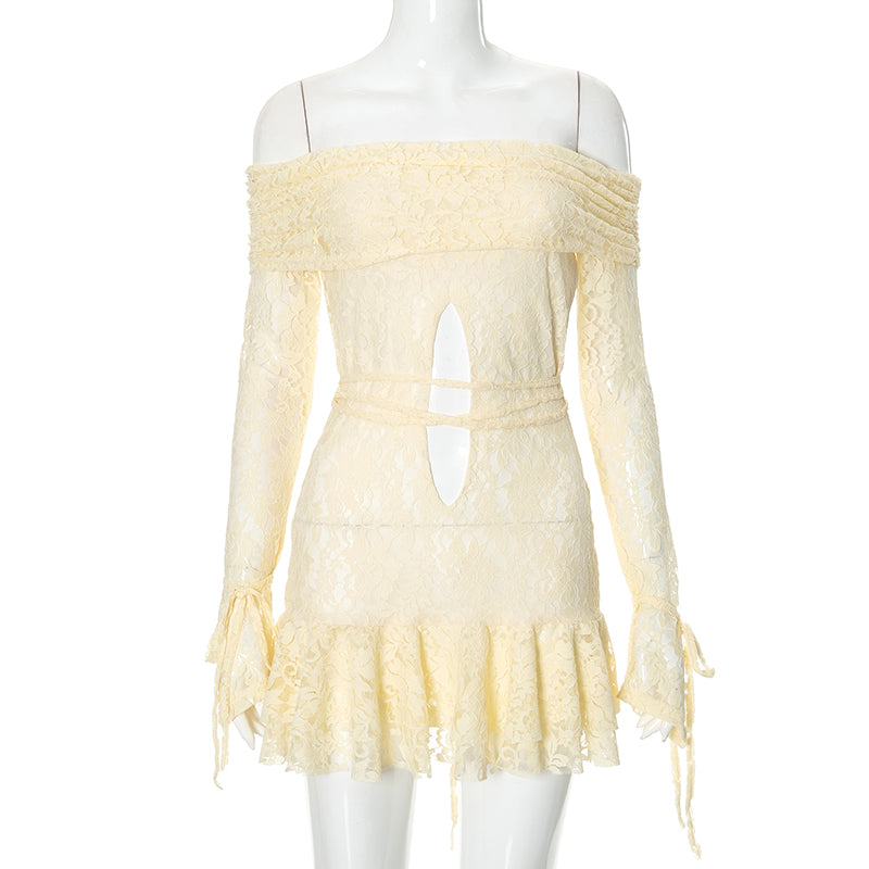 Spitzen-Minikleid mit Cut-Outs & Off-Shoulder-Look