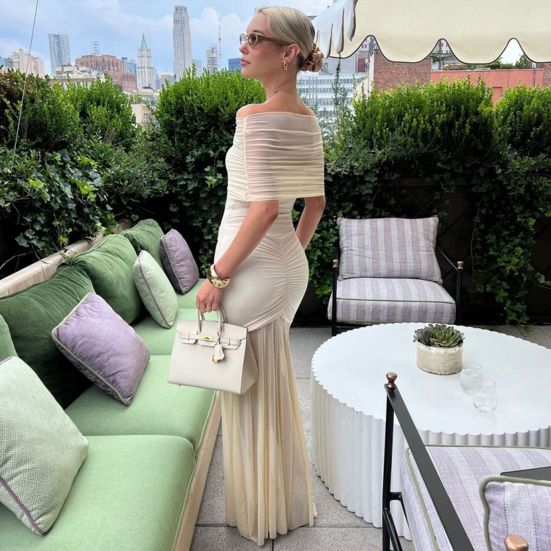 Transparentes Abendkleid mit Raffung