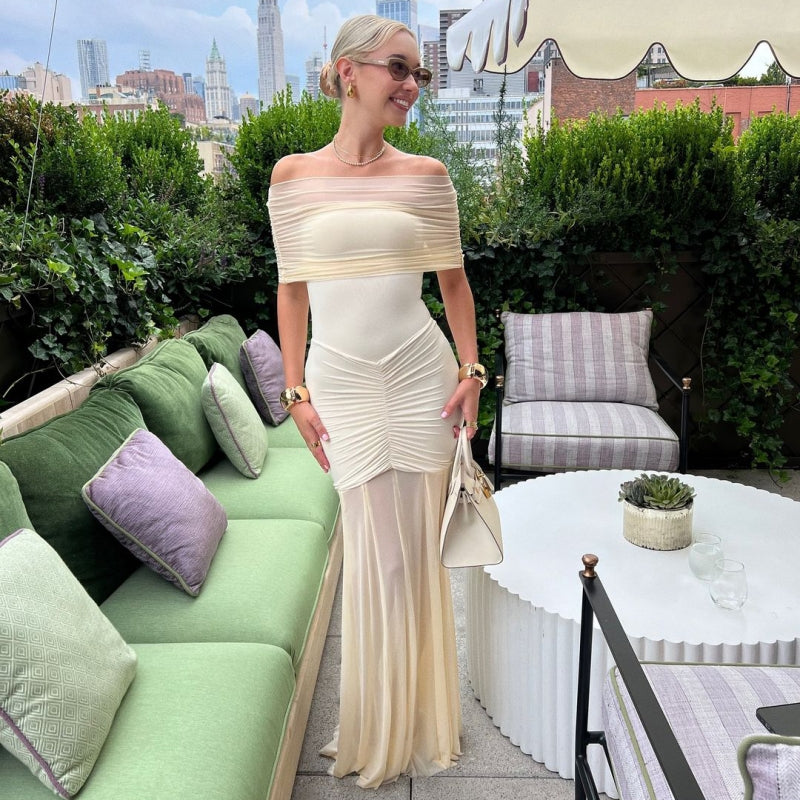 Transparentes Abendkleid mit Raffung