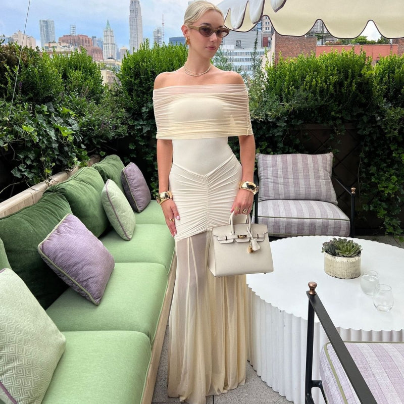 Transparentes Abendkleid mit Raffung